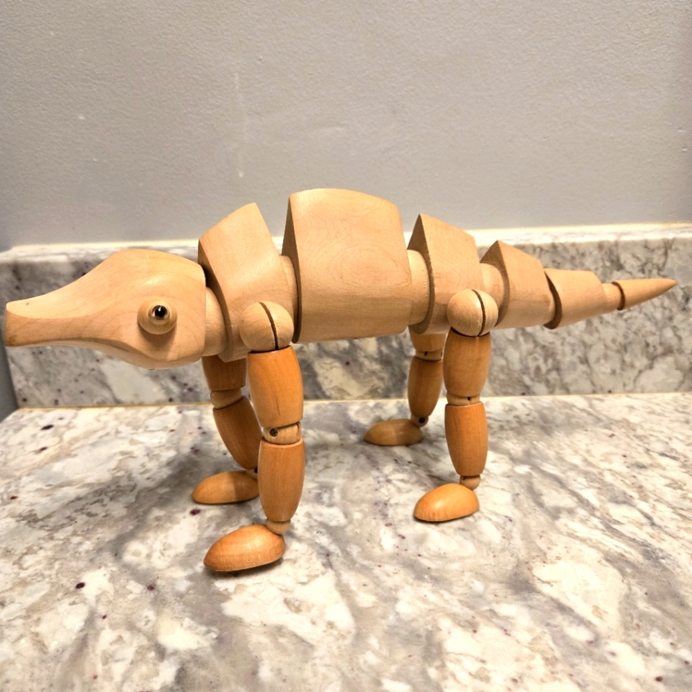 Wooden Articulated Lizard Chameleon Mannequin Positionable Joints Artist Figure